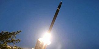 Chủ tịch Kim Jong-un chỉ đạo vụ diễn tập bắn pháo phản lực siêu lớn