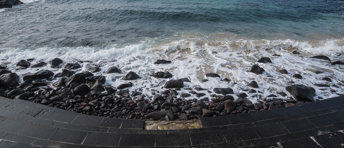 Handam Coastal Trail (한담해안산책로)