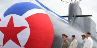 Chủ tịch Bắc Triều Tiên Kim Jong-un thăm nhà máy đóng tàu quân sự